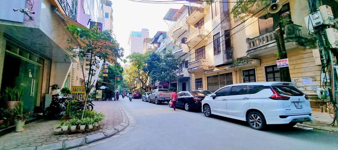 SĐCC-  nhà Mặt Phố Kim Đồng - Giáp Bát - Giải Phóng. 63m 5T, Kinh Doanh. Gara. chỉ 14 tỷ 97 - Ảnh chính